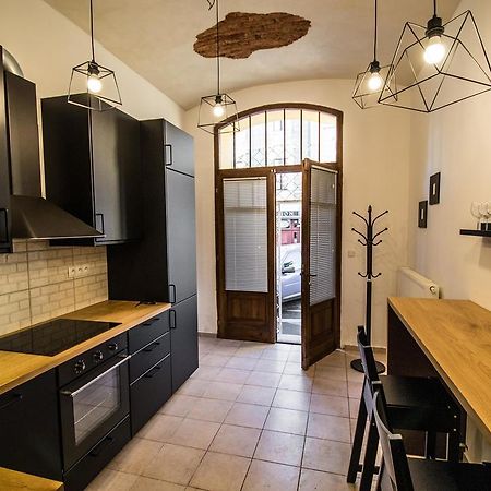 Brooklyn Sauna Apt By Ruterra Praha Bagian luar foto