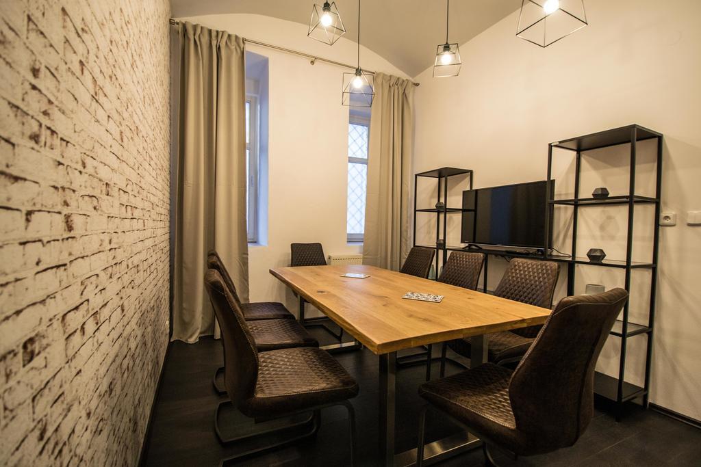 Brooklyn Sauna Apt By Ruterra Praha Bagian luar foto