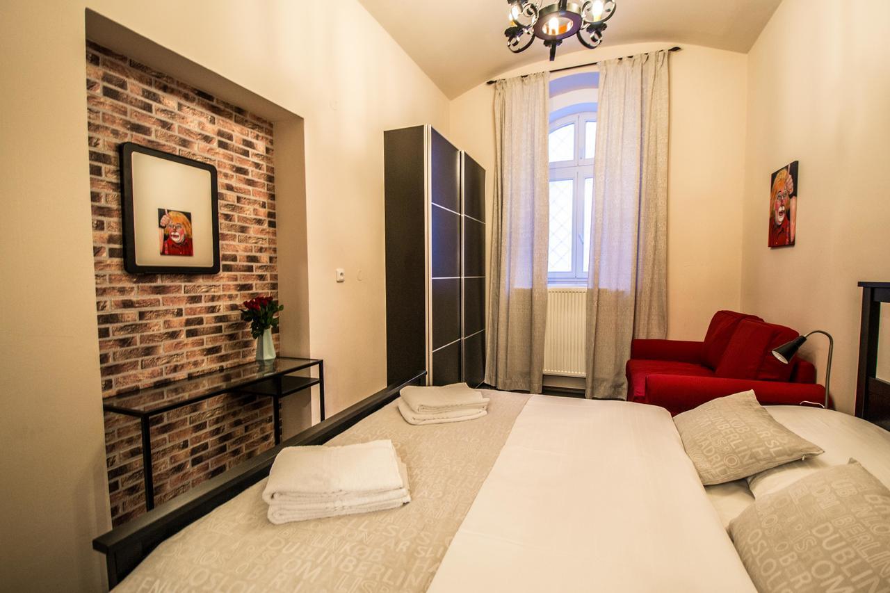 Brooklyn Sauna Apt By Ruterra Praha Bagian luar foto